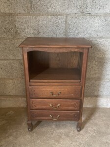 Chiffonnier avant rénovation