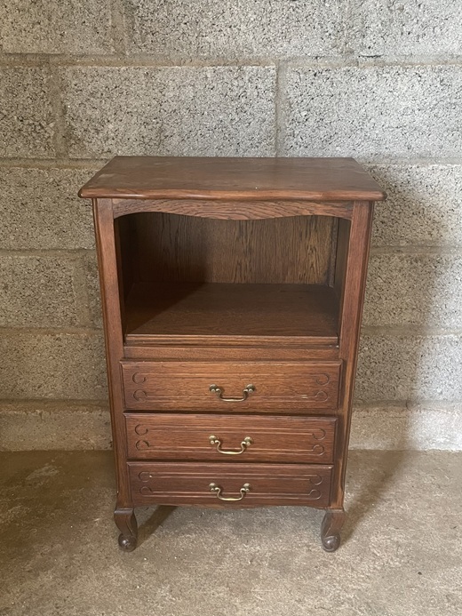Chiffonnier avant rénovation