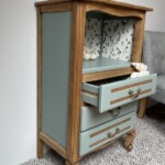 Chiffonnier de profil